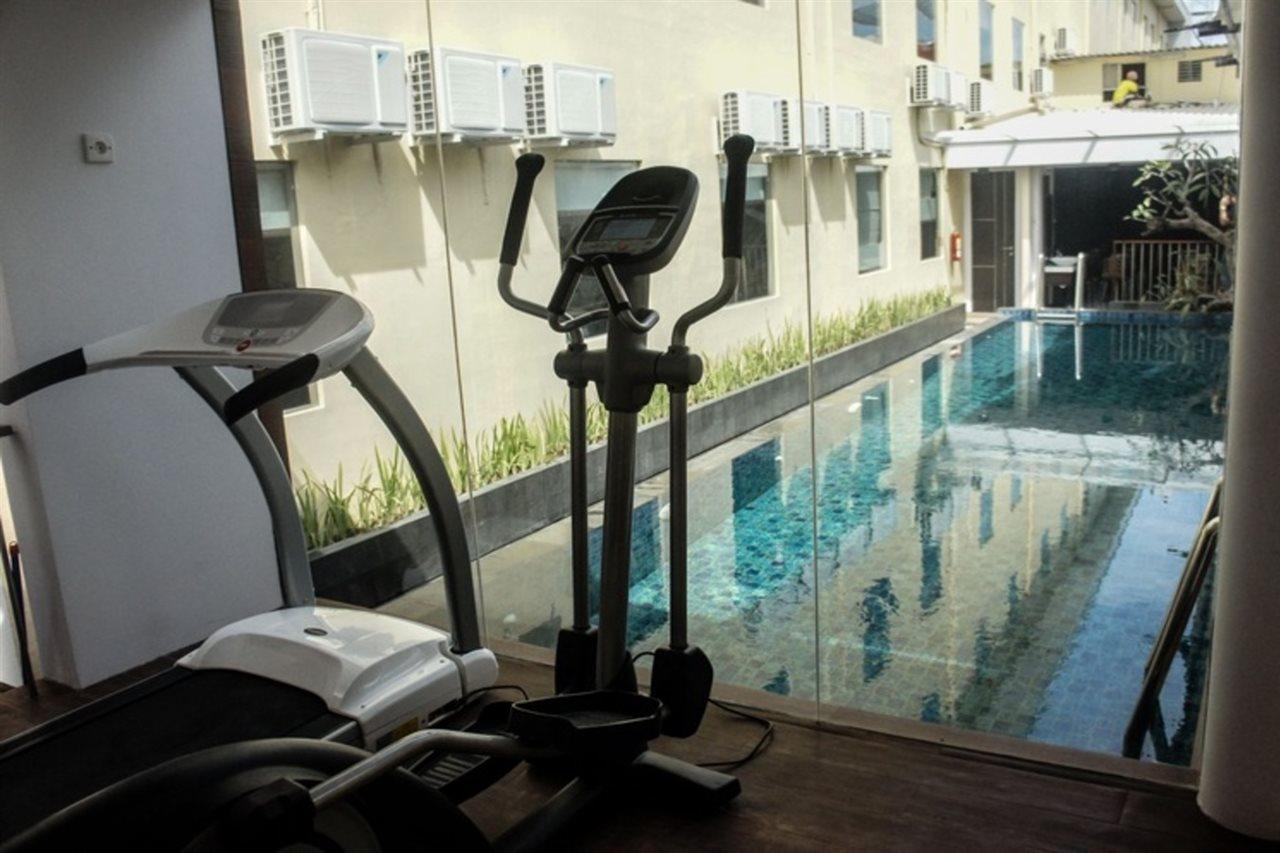 Favor Hotel Makassar City Center By Life Luaran gambar
