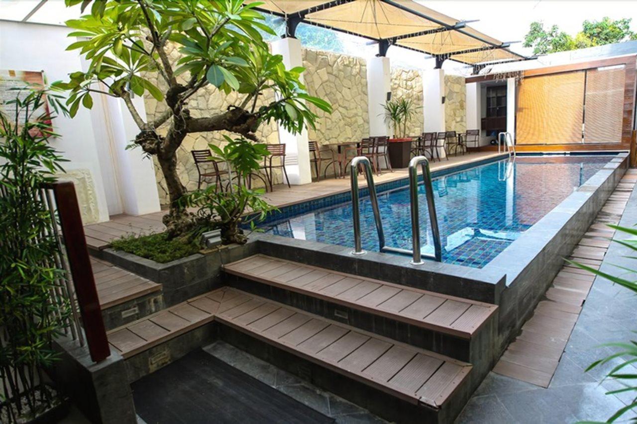 Favor Hotel Makassar City Center By Life Luaran gambar