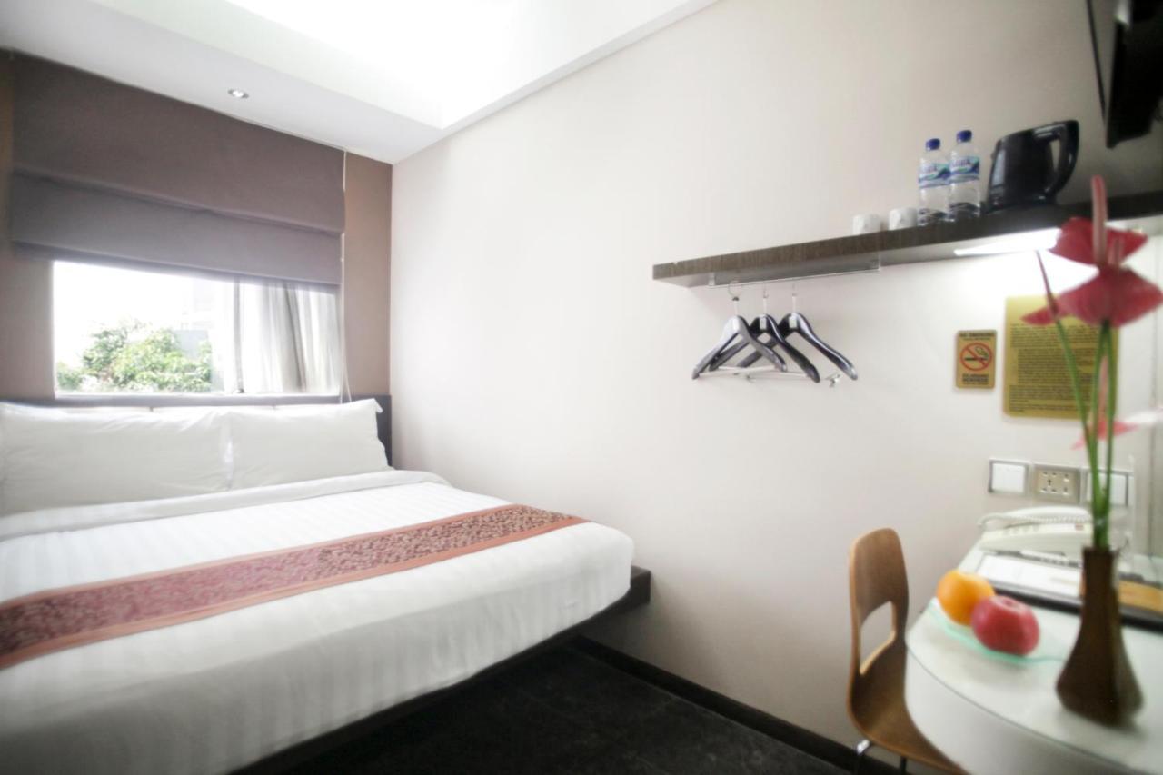 Favor Hotel Makassar City Center By Life Luaran gambar