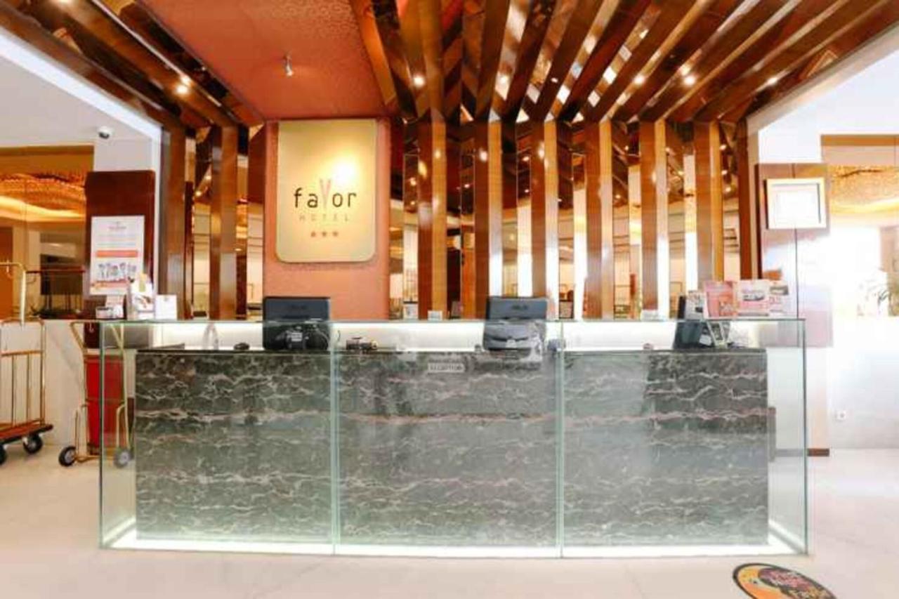 Favor Hotel Makassar City Center By Life Luaran gambar