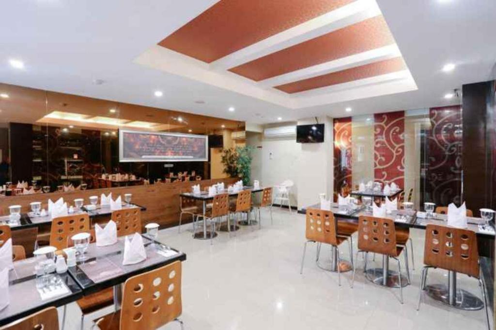 Favor Hotel Makassar City Center By Life Luaran gambar