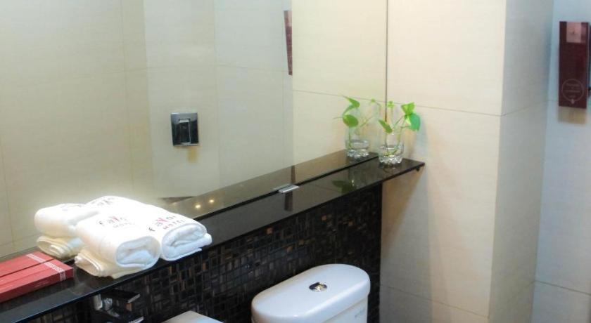 Favor Hotel Makassar City Center By Life Luaran gambar