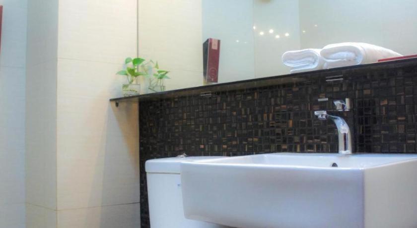 Favor Hotel Makassar City Center By Life Luaran gambar