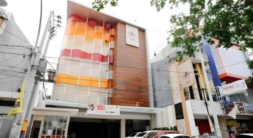 Favor Hotel Makassar City Center By Life Luaran gambar