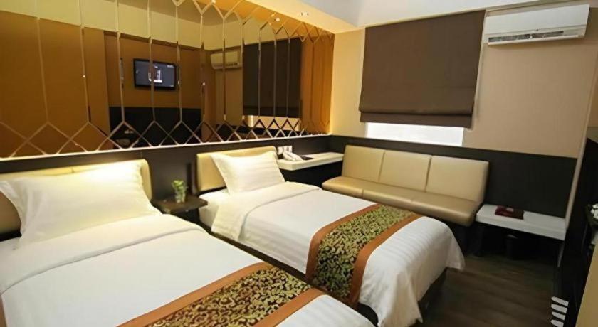 Favor Hotel Makassar City Center By Life Luaran gambar