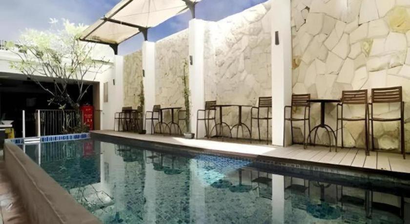 Favor Hotel Makassar City Center By Life Luaran gambar