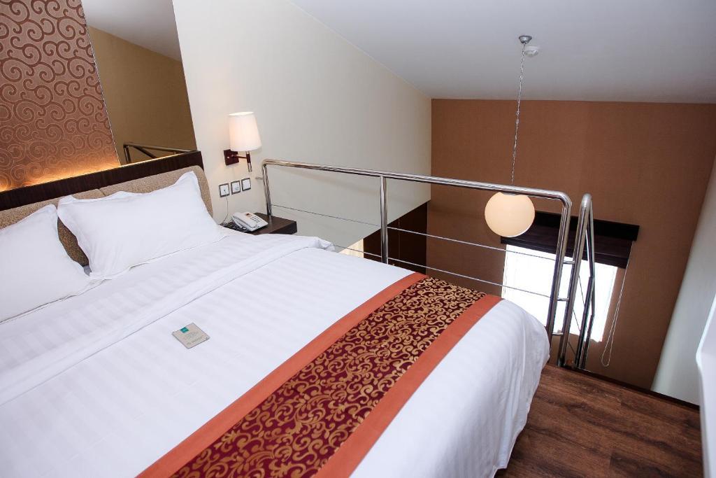 Favor Hotel Makassar City Center By Life Bilik gambar