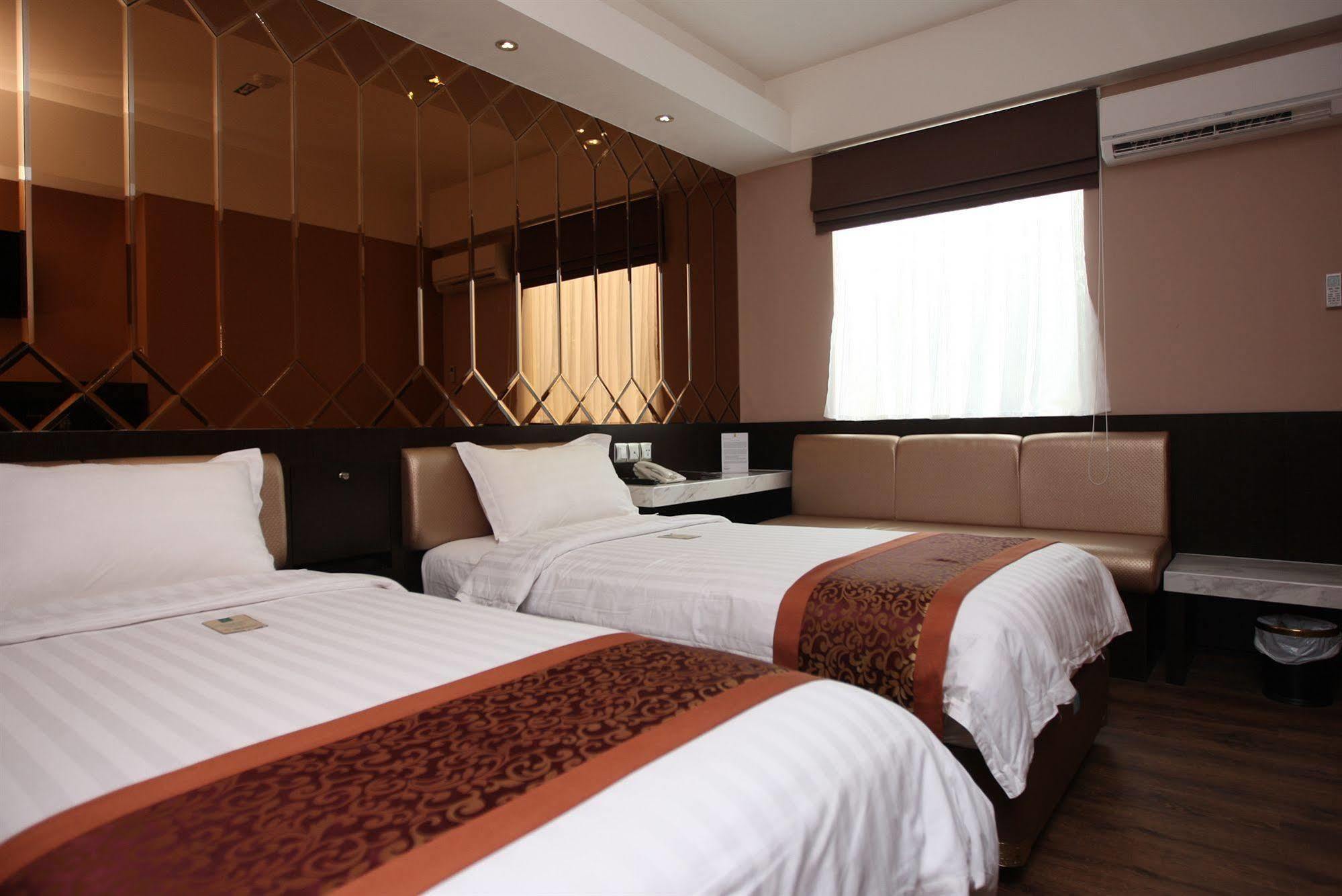 Favor Hotel Makassar City Center By Life Luaran gambar